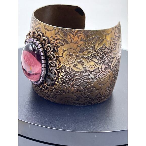 Liz Palacios SF Cuff Bracelet Wide Large Purple Glass Rhinestone Crystals
Ornate - Picture 3 of 10